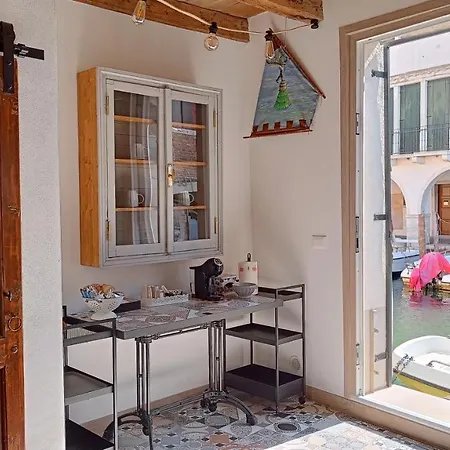 Casa Cuccagna - Canal Vena View & Easy Drop-off Πανσιόν Κιότζα
